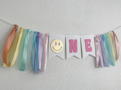 Smiley High Chair Banner – ONE Happy First Birthday Decor